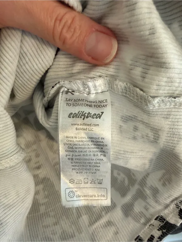 Edikted Graphic Faces Ribbed Crop Tank Top Black White‎ Y2K Size Small - Image 5