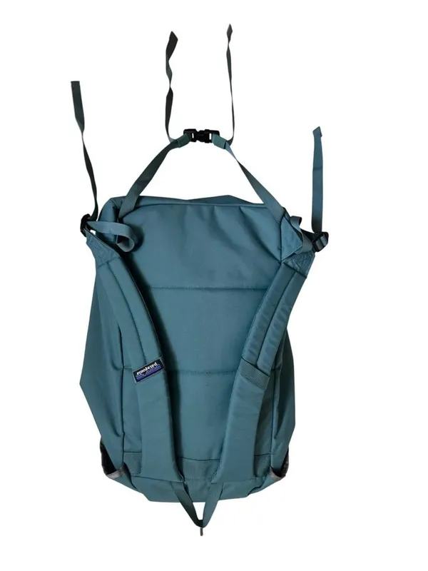 Patagonia Arbor Classic Backpack 25L in teal - Image 4