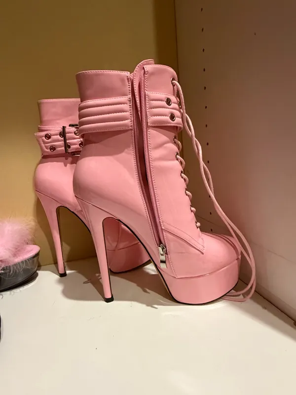 Pink pleaser boot heels Size 9.5 - Image 2