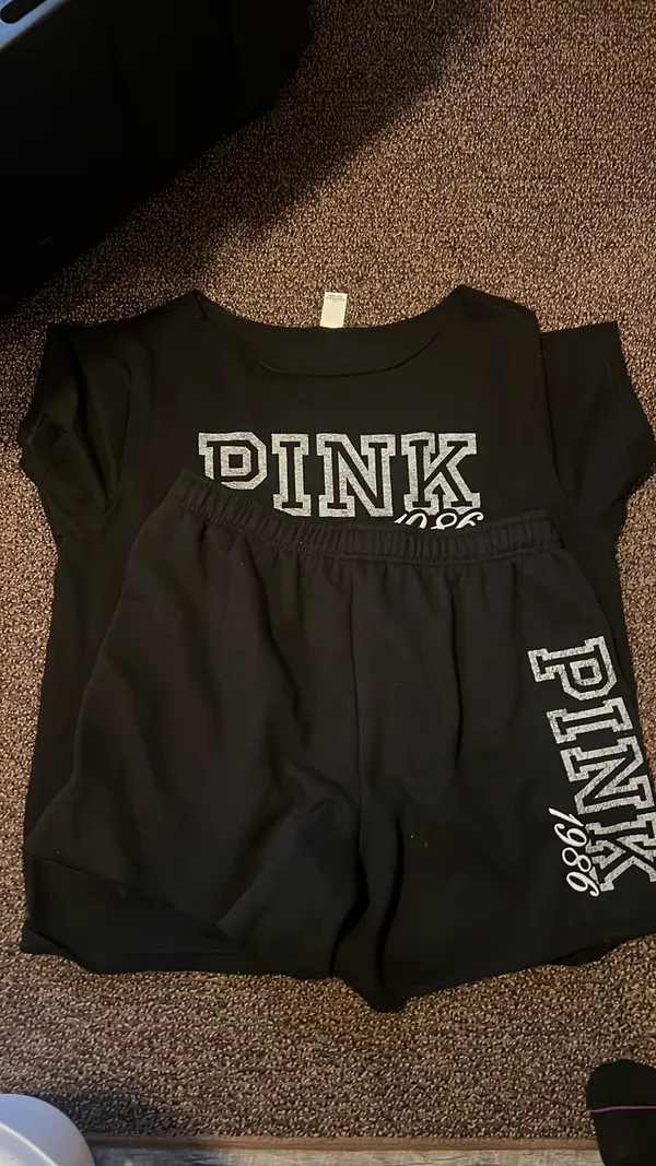 Pink two-piece it - Image 2