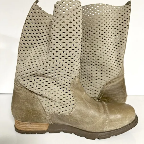Sorel Major Pull On Perforated Boot - Image 8