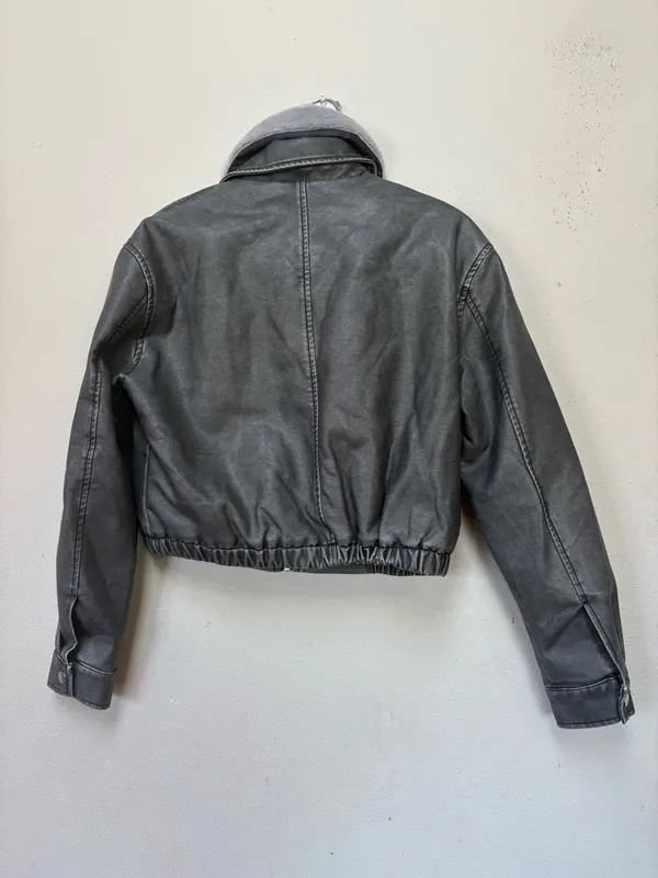 New Look Gray Faux Leather Aviator Jacket Fur Collar Y2K Cropped Moto - Image 2