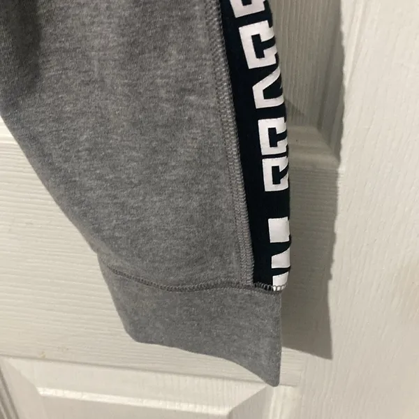 Pink Victoria’s Secret Jogger Sweatpants Women’s Size Medium Gray/Black White - Image 3