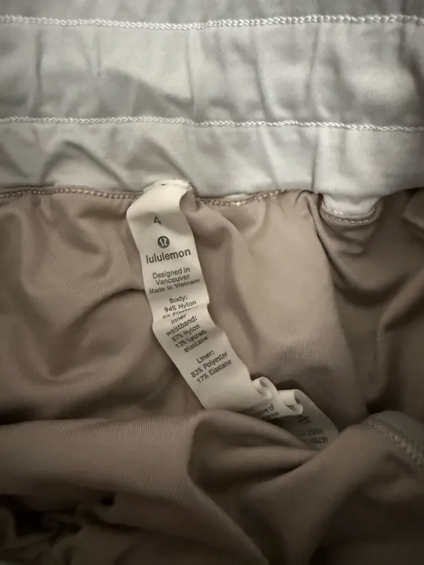 Lululemon Shorts 4"  - Image 4
