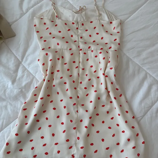 LE LIS White & Red Lip Print Mini Dress – Size S - Image 3