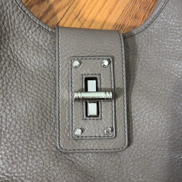 Banana Republic Peddled‎ Leather Shoulder Bag Taupe - Image 3