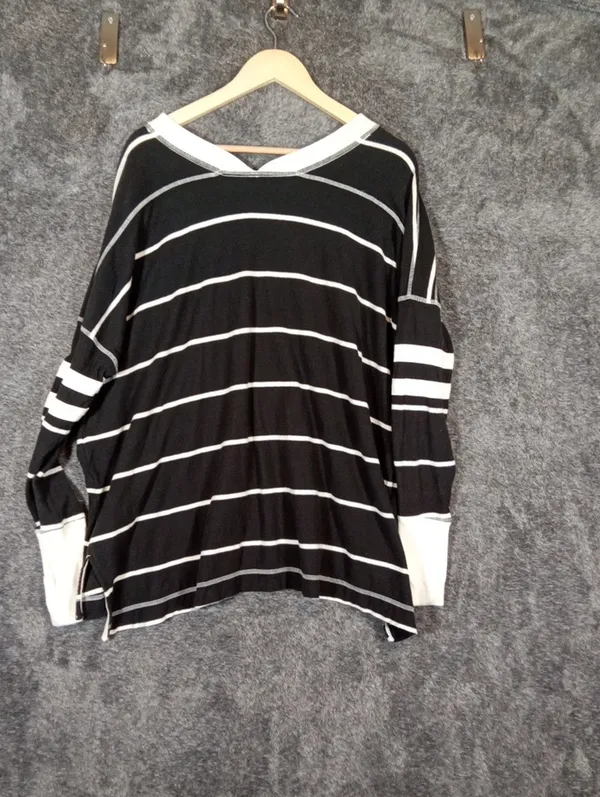 Free People Printed All Star Layer Oversized V Neck Long Sleeve Boho Sporty M - Image 6