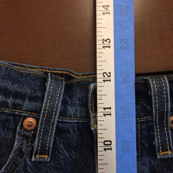 Levi’s 501 shorts buttonfly 26 Jean shorts jorts blue - Image 7