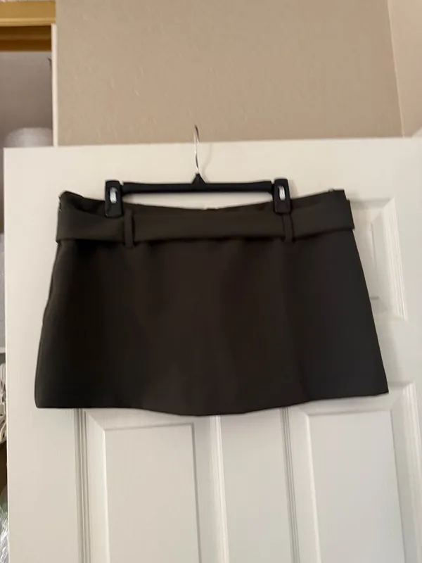 BNWT Zara Dark Khaki Belted Skirt - Image 7