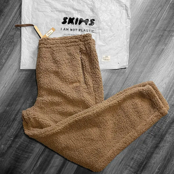 SKIMS Cozy Knit Sherpa Joggers Elastic Waist Tapered Leg NWT Women’s Size XL - Image 2