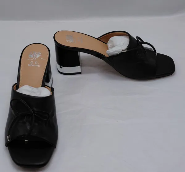 G.C. Shoes Adison Black Block Heel Mules Sz 8 Open Toe Slip On Sandal Chic Shoes - Image 3