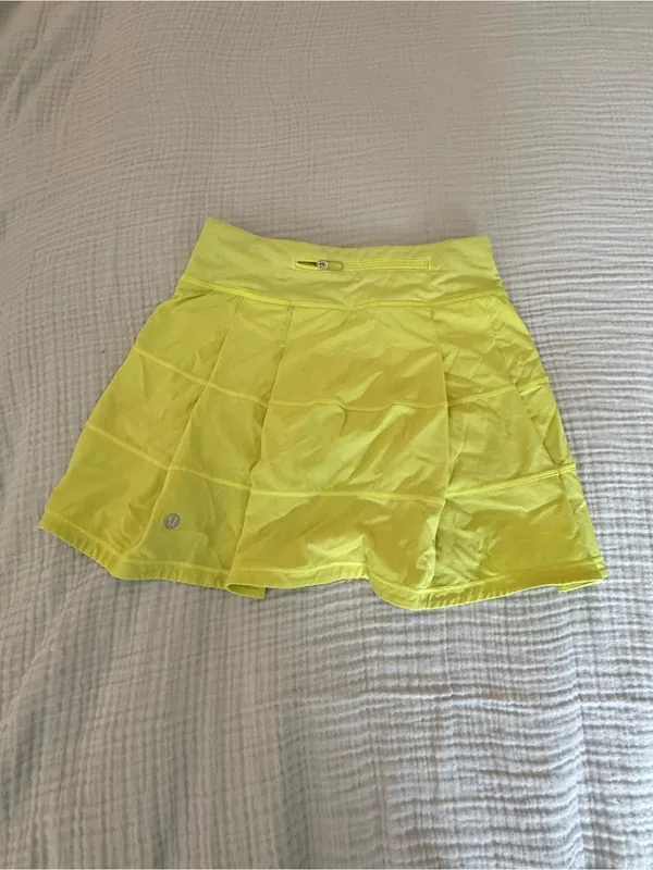 lululemon athletica Pace Rival Neon Yellow Skirt - Image 4
