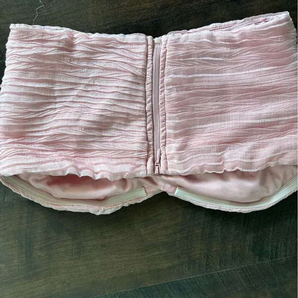 Revolve Pink Crop Top - Image 7