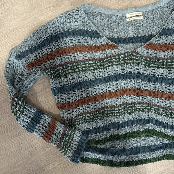 Urban Outfitters Blue and Brown V-Neck Sweater - Image 3
