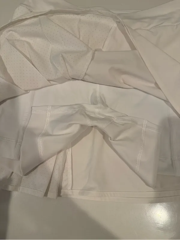 LULULEMON Asymmetrical Pleated Tennis Skirt Skort White Size 4 - Image 7