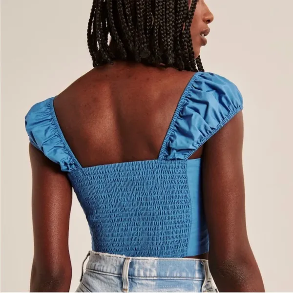 Abercrombie & Fitch structured‎ blue top smocked back puff sleeve medium - Image 2