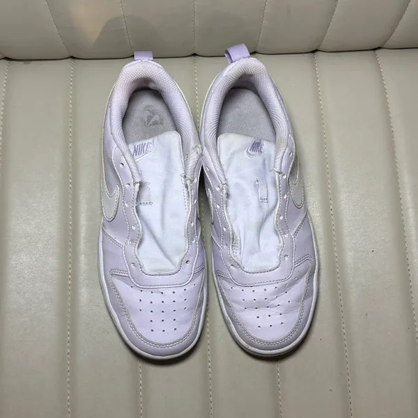 Nike Women's Purple and White Trainers - Image 3