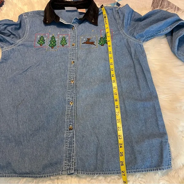 VTG Christmas Holiday Denim Button Down Shirt Embroidered Trees SZ Large STAINED - Image 8