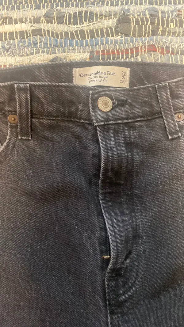 Abercrombie Ultra High-Rise Straight 90s Jeans - Image 2
