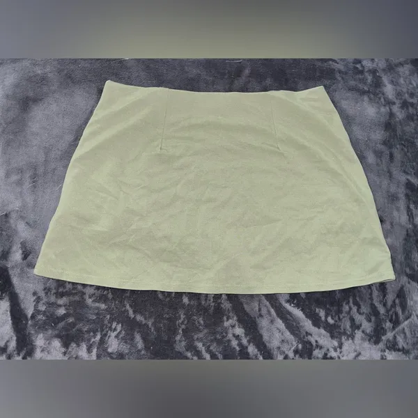 American Eagle It Knit Skort in Olive Moss Size Medium New with tag - Image 8