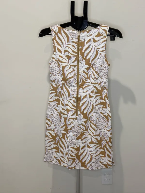 Lilly Pulitzer Tan Dress with White Tropical Floral Print NWOT - Image 4