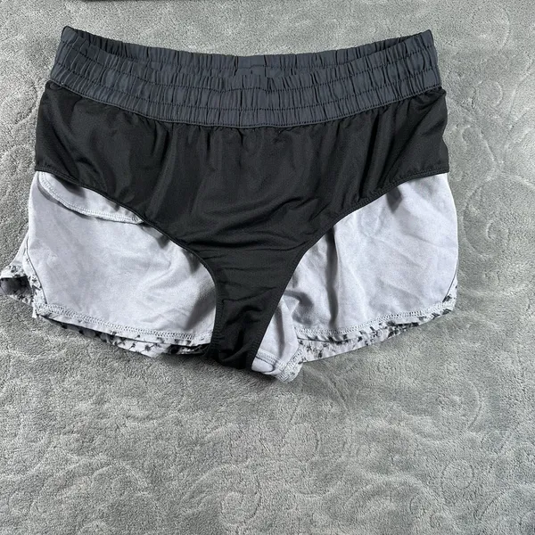 Vuori Clementine Shorts Gray Shibori Print Small Running Athletic Gym 2.5" Lined - Image 10