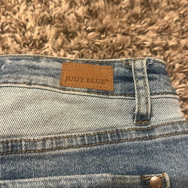 Judy Blue Denim Jean Shorts Cuffed Size Small - Image 3