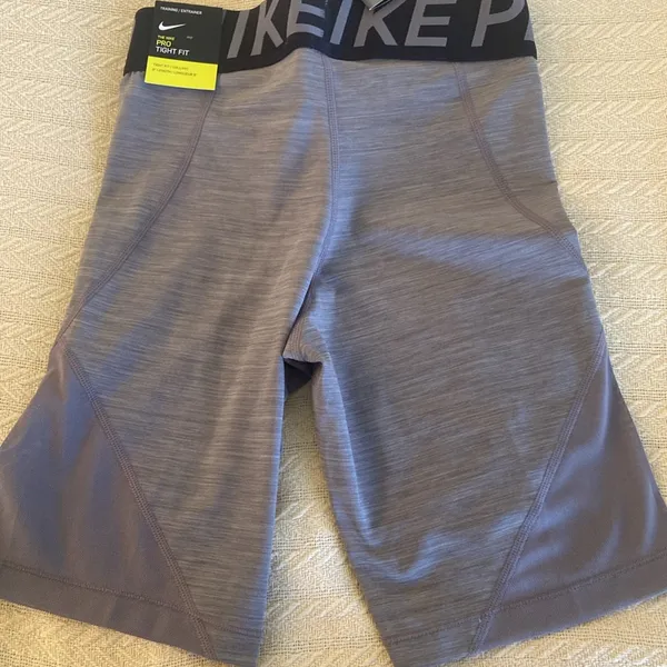 NWT Nike Women’s Pro dri fit training biker shorts S - Image 6