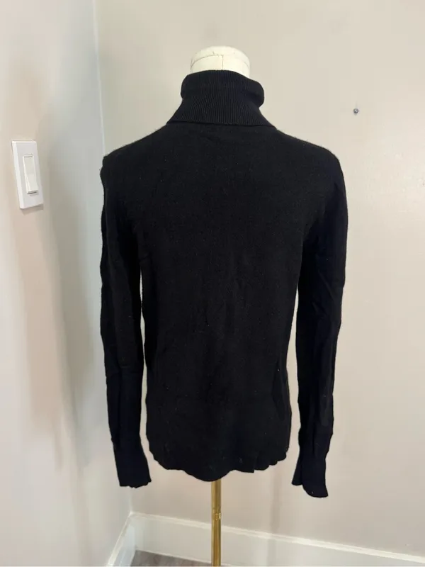 J.‎ Crew Everyday 100% cashmere turtleneck sweater Medium - Image 3
