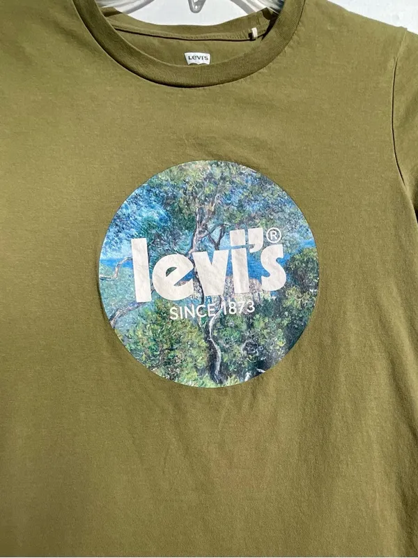 Levi's‎ Olive Green Crewneck Graphic Tee with Nature Print - Image 6