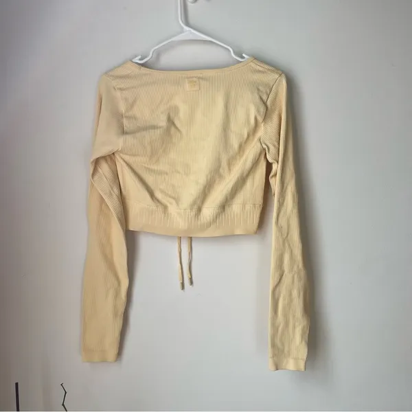 Bo + Tee Ribbed Long Sleeve Active Crop Top - Image 5