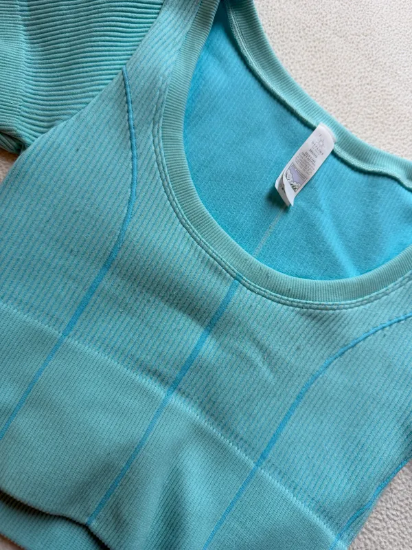 Aerie teal tee - Image 2