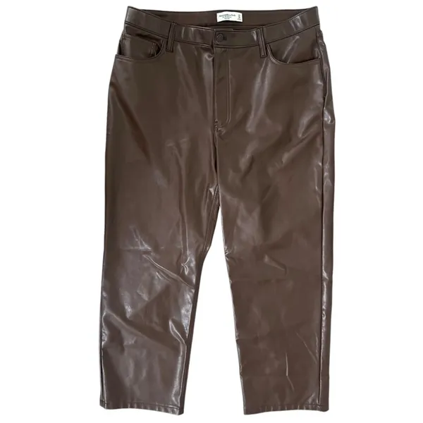Abercrombie & Fitch Curve Love Vegan Leather 90’s Relaxed Ultra High 33 16 Short - Image 4