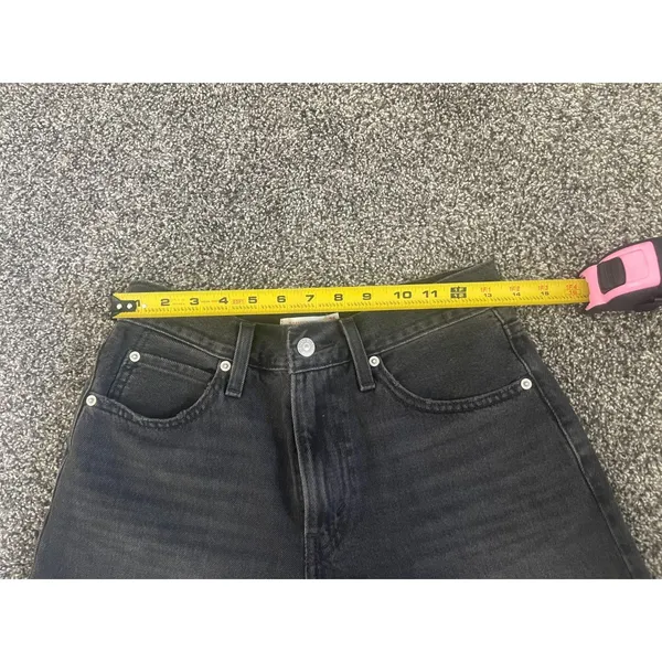 Levi's '94 Black Baggy mid-rise denim Shorts 26 - Image 5