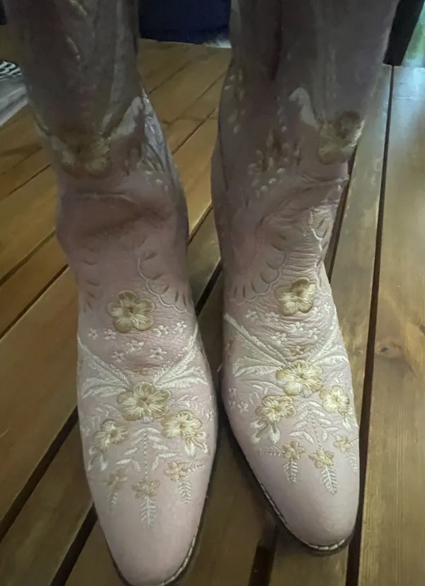 Pink Embroidered Short Dingo Boots - Image 4