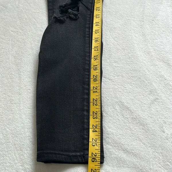 American Eagle Women’s Black Denim Distressed Jegging Size 4 SHORT - Image 8
