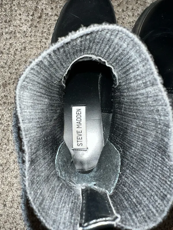 Steve Madden Hayle Chelsea Boots - Image 4