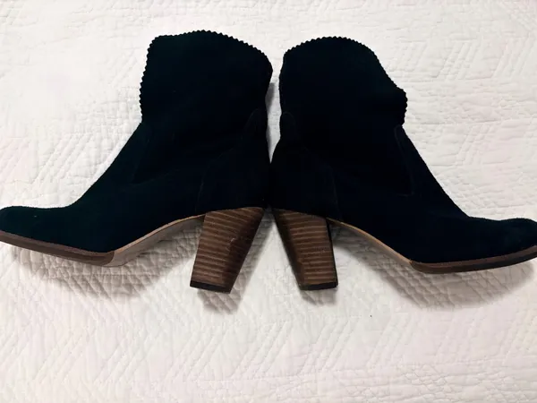 UGG Women’s Black Suede Boots - Image 2