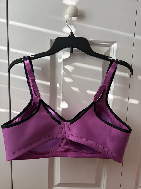 Vanity Fair Seamless Support Sports Bra Size 40C Purple - Image 2