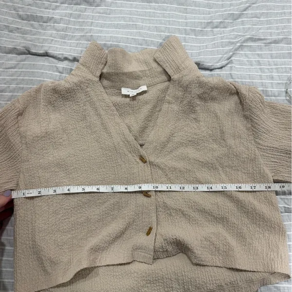KIRIOUS Gauze Cotton Cropped Short Sleeve Button Down Size Medium‎ Tan - Image 3