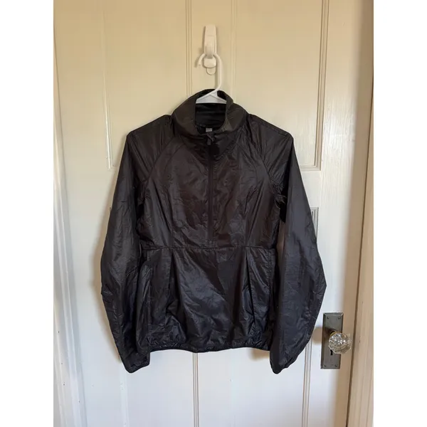 Lululemon Run With It half zip lightweight black‎ jacket size 2 - Image 2