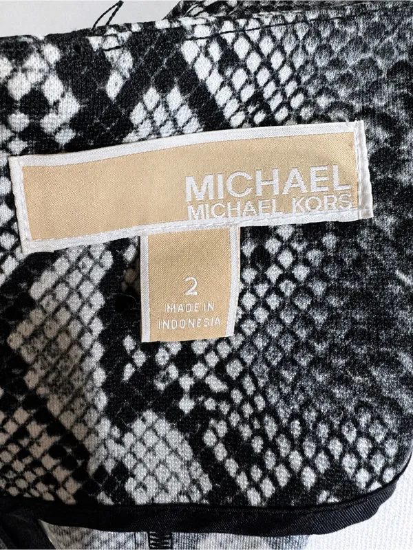 NWOT Michael Kors Snake Print Fit & Flare Dress Size 2 Black Gray Long Sleeve - Image 8