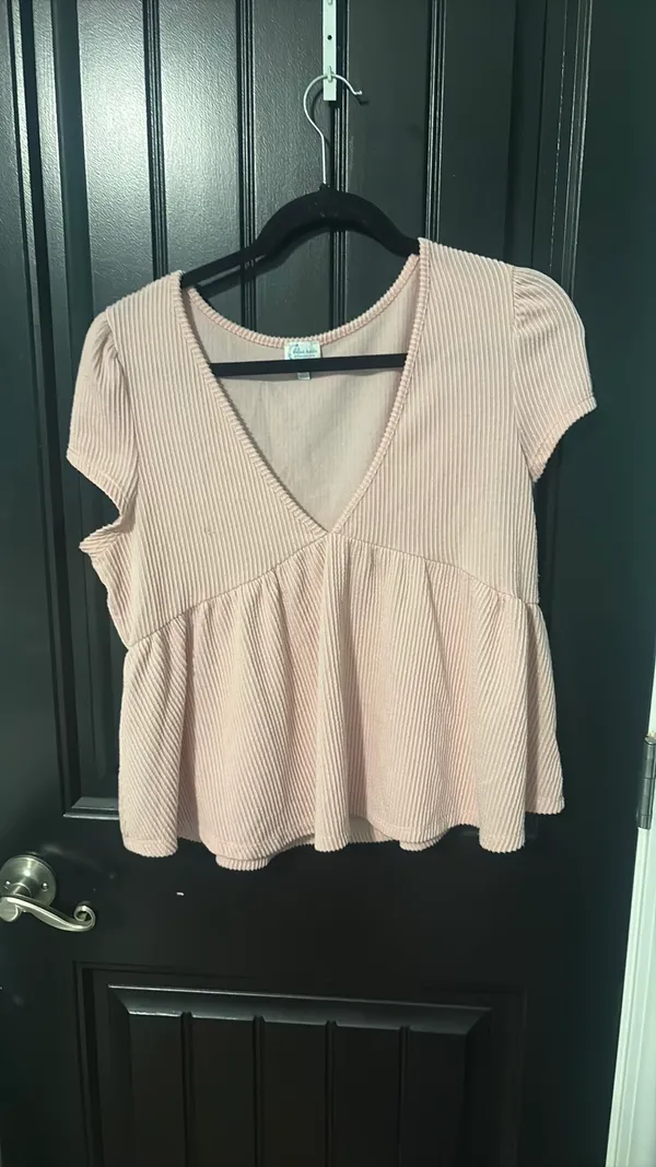 Francesca's pink top - Image 3