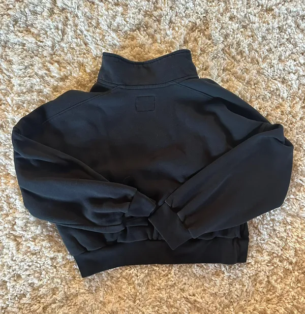 Abercrombie Cropped Sweater - Image 2