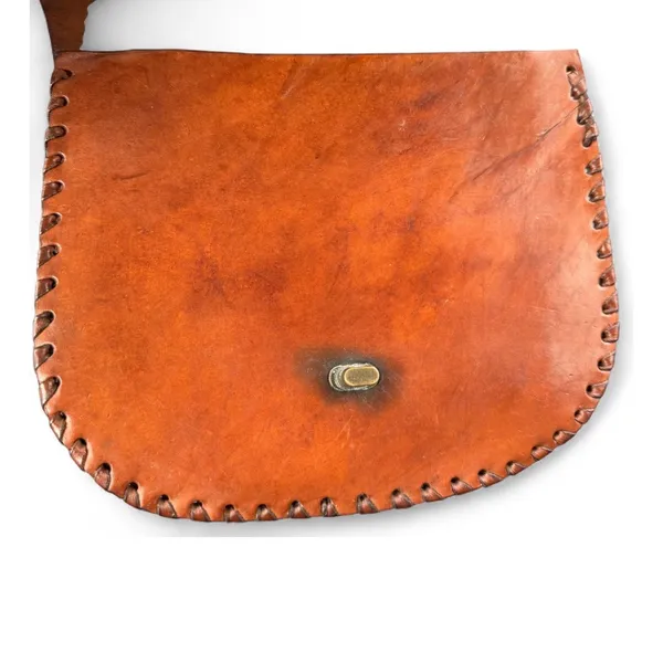 Vintage Hand Tooled Leather Rose Saddle Bag Brown Whipstitch Crossbody Purse - Image 2