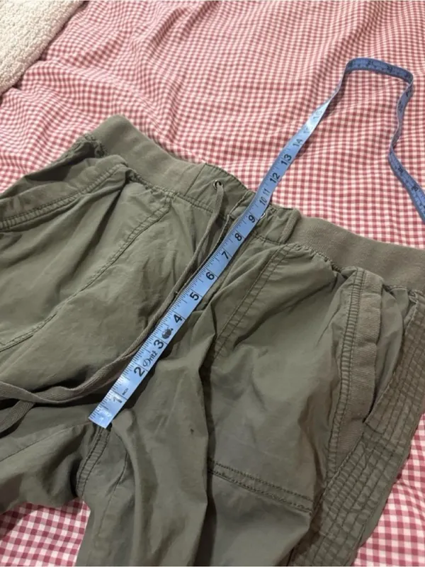 Y2K Olive Green Drawstring Capris - Image 5