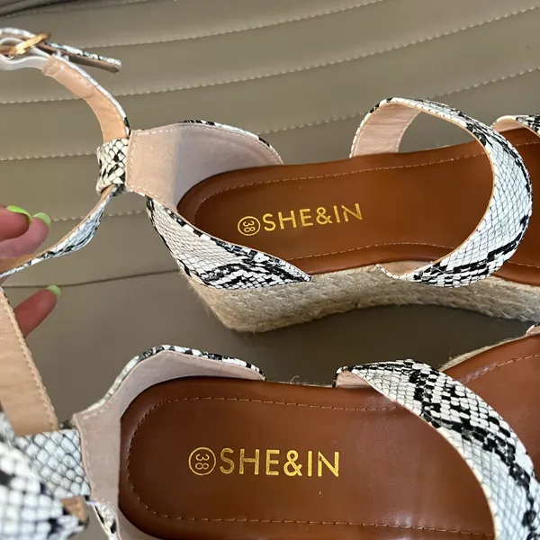 Women’s shoes - Image 2