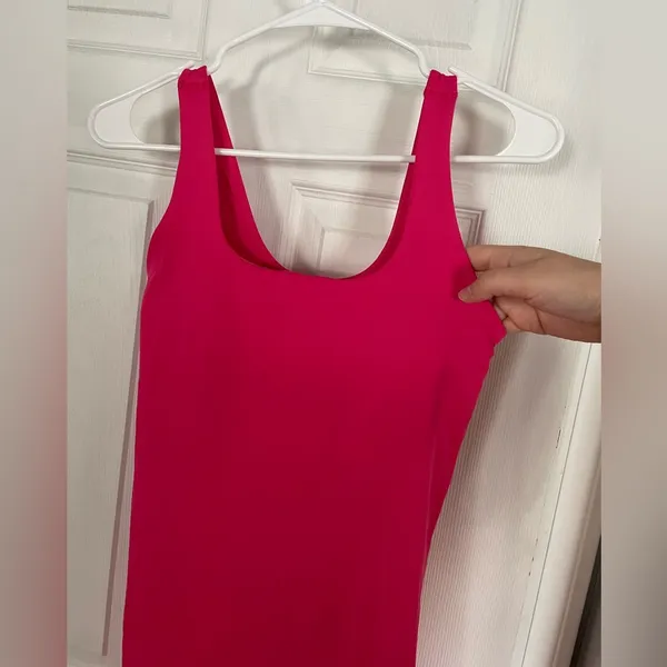 Old Navy PowerSoft Shelf-Bra Support Athletic Work Out Dress Hot Pink XS NWT - Image 4
