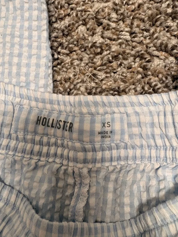 Hollister Blue and White Striped Pants - Image 3