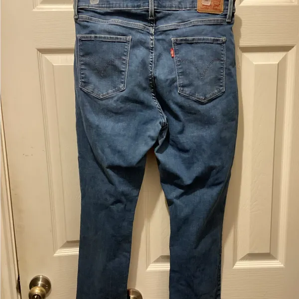 Levi's High Rise Blue Jeans for Women - Image 3